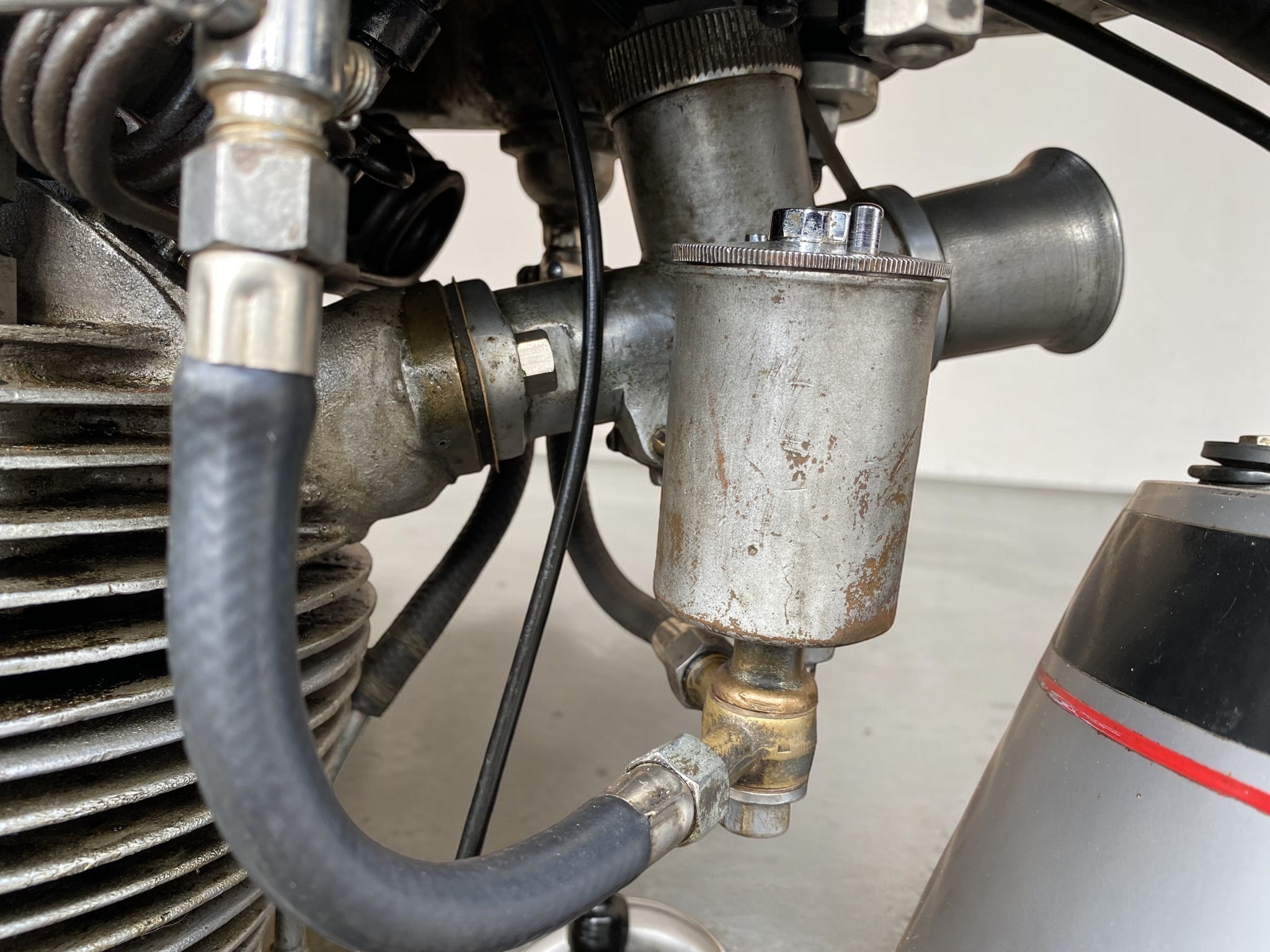 1933 Norton International Model 30 carb valve detail